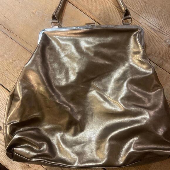 Bonita Gold Colored Purse With Snap Closure - Picture 5 of 5